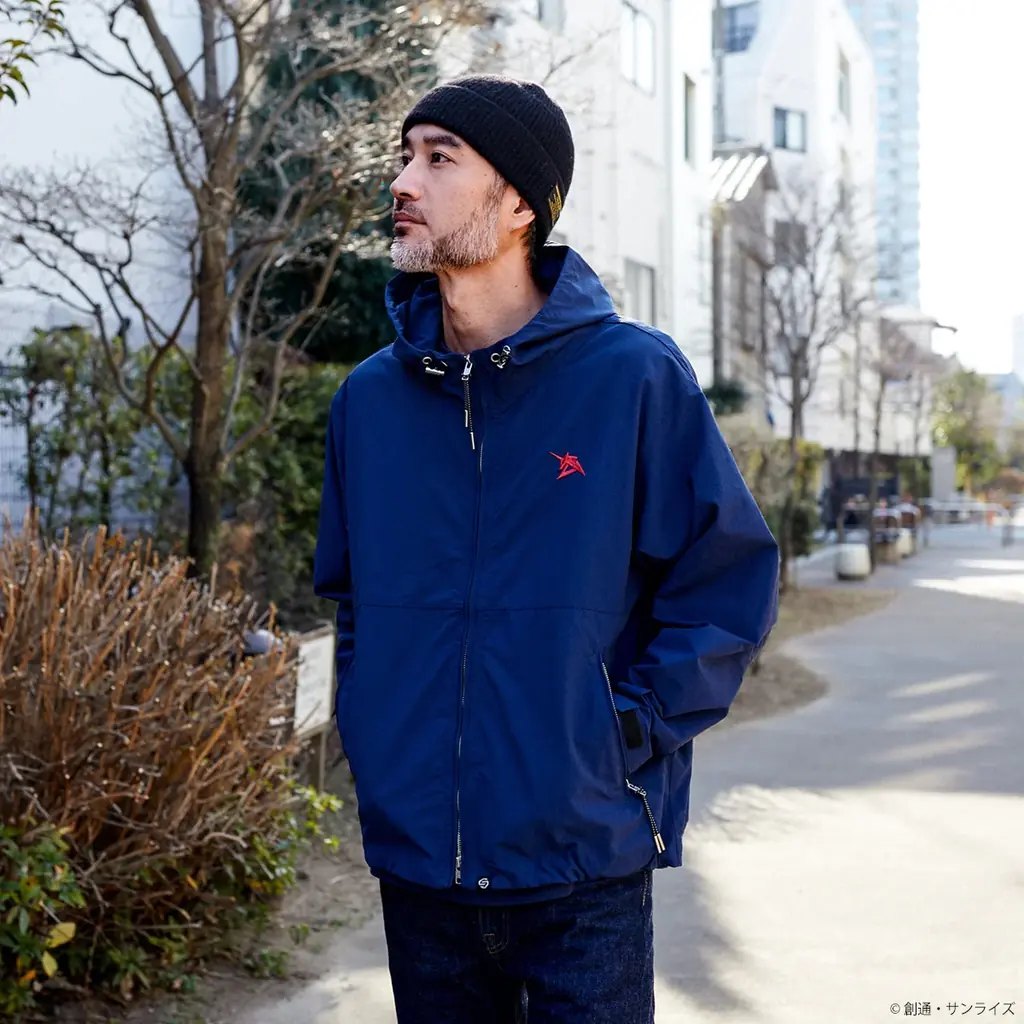 『機動戦士ガンダム 閃光のハサウェイ キルケーの魔女』、『機動戦士ガンダム 逆襲のシャア』より、ナイロンパーカーが登場！ 画像 6