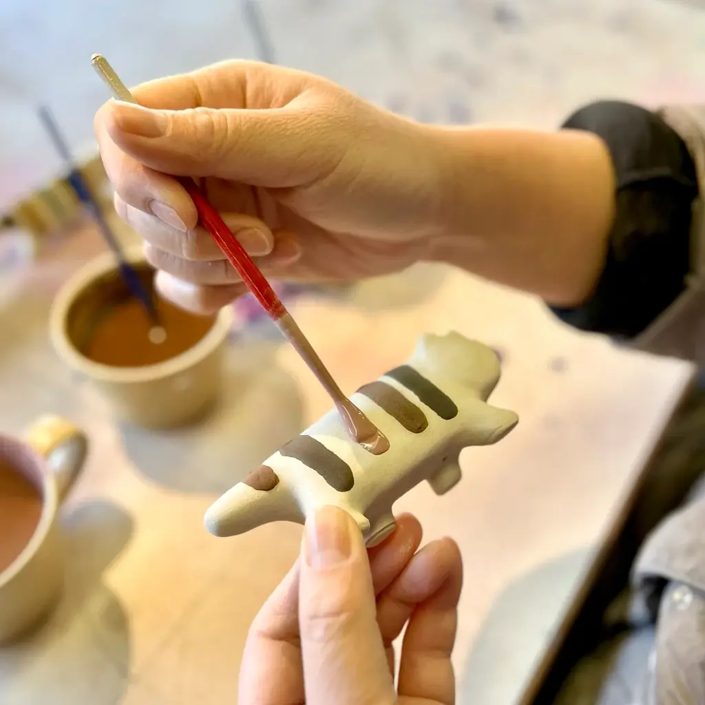 【リサ・ラーソンの猫】栃木・益子で生まれた「にっぽんのリサ猫」最新作。日本各地の窯元を旅するプロジェクトから、9匹目の猫《あわせじま》が登場。 画像 7