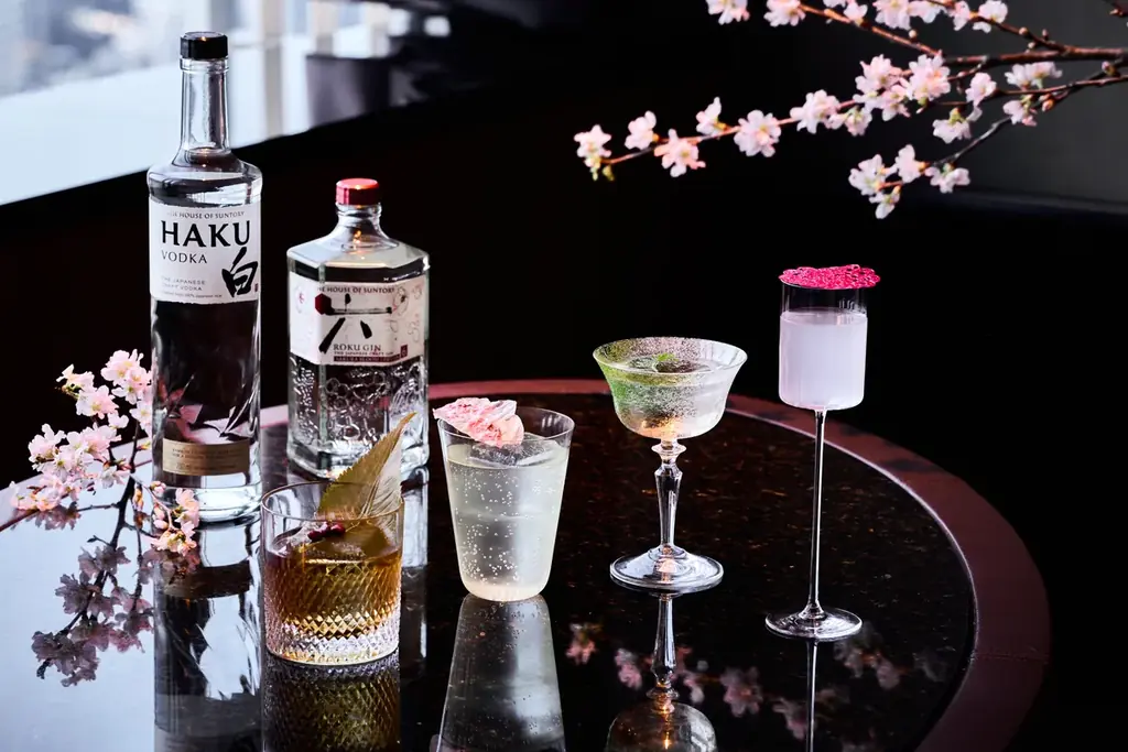 【ザ・リッツ・カールトン東京】春の息吹をテーブルに、心華やぐ美食の旅へ誘う瑞々しいいちごと桜が彩るストロベリーパフェやアラカルトなど新しい季節の訪れを五感で愉しむメニューを多数お届け 画像 6