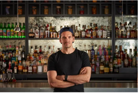 【ザ・リッツ・カールトン東京】春の息吹をテーブルに、心華やぐ美食の旅へ誘う瑞々しいいちごと桜が彩るストロベリーパフェやアラカルトなど新しい季節の訪れを五感で愉しむメニューを多数お届け 画像 7