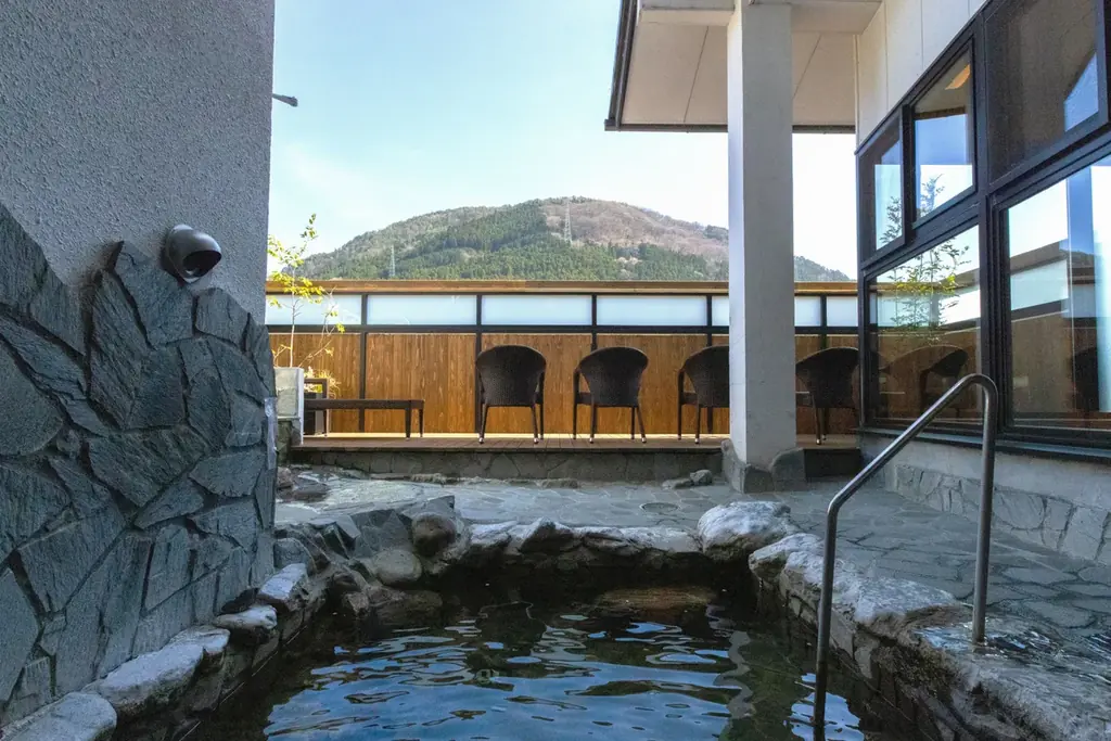 【 本日、新たなプレミアム ログコテージ完成！ 】駅のホームから徒歩0分 群馬・水沼ヴィレッジ『本格薪サウナ付き “プレミアムログコテージ”』春の訪れとともに堂々公開！ 画像 7