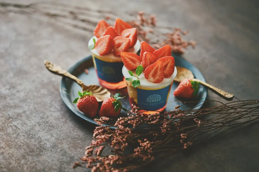 神戸を一望する絶景テラスやラグジュアリーなカフェで「苺づくし」のオリジナルメニューを堪能。山上リゾート「神戸布引ハーブ園」で苺フェア「Strawberry Selection」を5/31まで開催中！ 画像 12