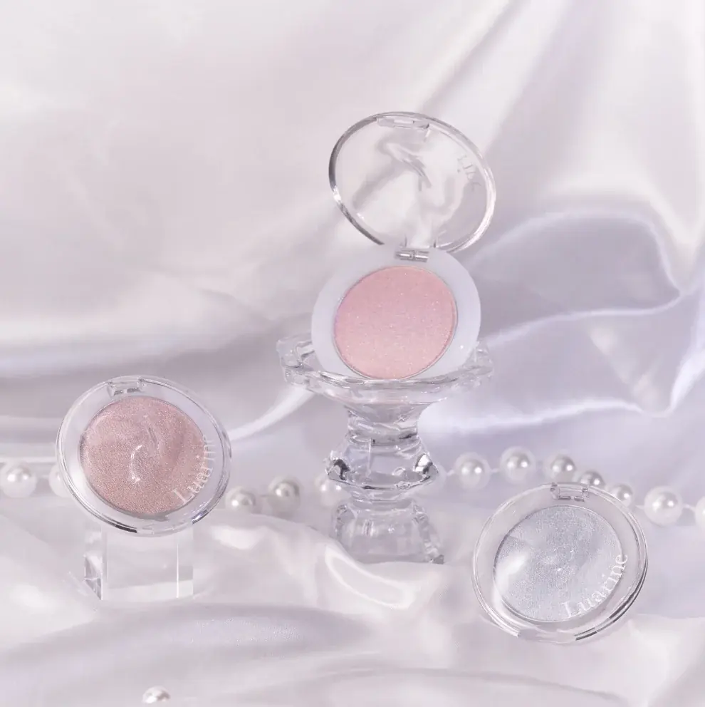 本田真凜プロデュースの透明感ヒカリメイクを叶えるブランド「Luarine（ルアリン）」がデビュー！第一弾アイテムは、透明感の土台をつくる美容液UV下地と光をまとうハイライター 画像 4