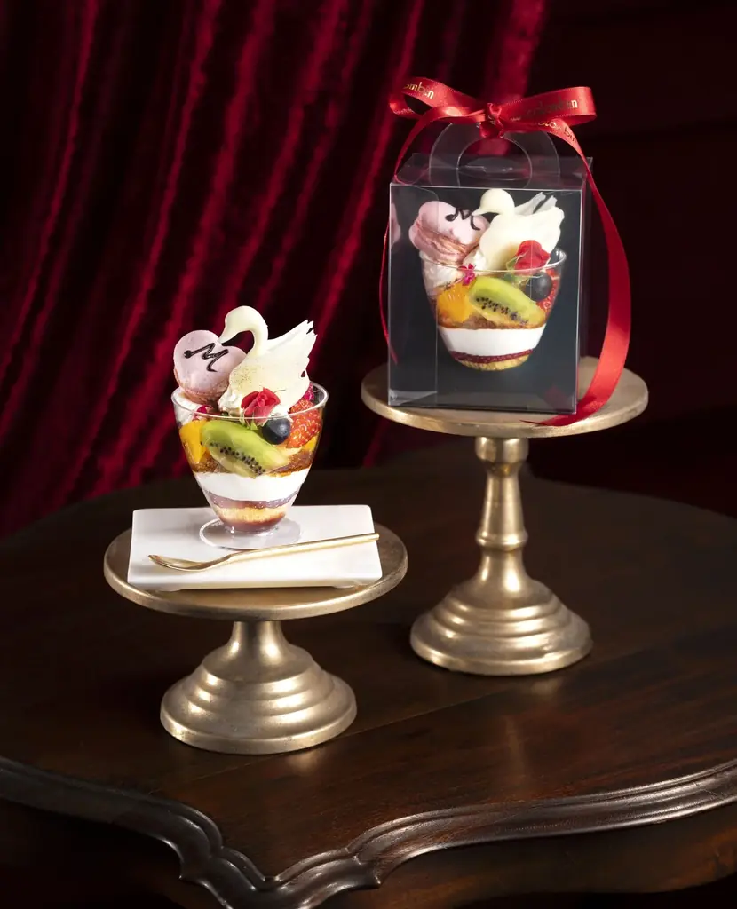 コロンバンがロリータファッションの第一人者・青木美沙子さん監修「プリンアラモード エレガンス」を3月1日より期間限定販売 画像 1