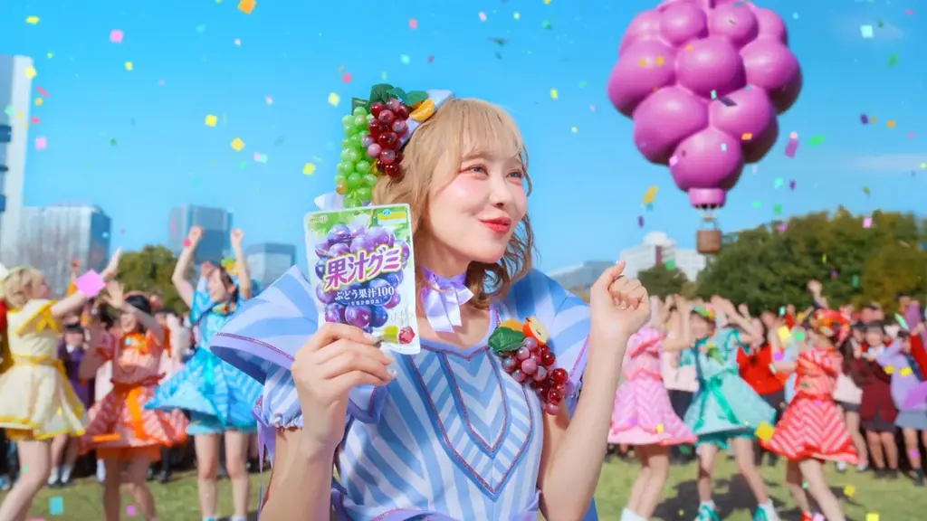 「果汁グミ　推し味フルーツミックス」新発売！ FRUITS ZIPPER、ファンと初共演で390人と“ミックスダンス”！ WEB動画「ミックスしあうと、私たちはも～っと輝く！」篇 公開！ 画像 9