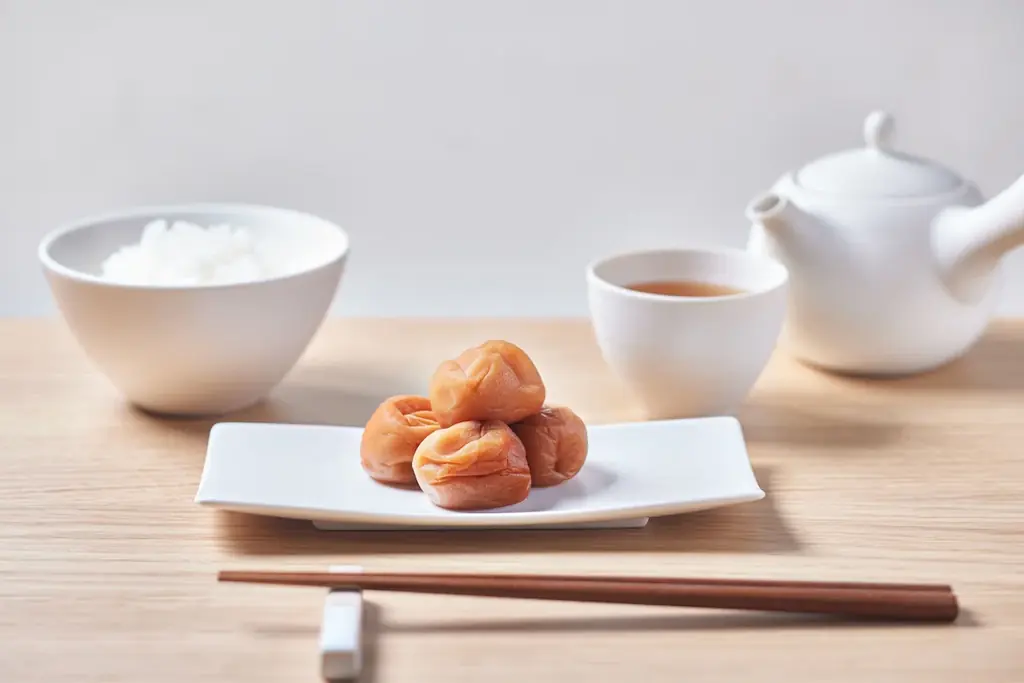 梅干し×塩こうじの“熟成”が、全国の食卓へ。創業50年の河鶴が、ハナマルキと挑む「まろ塩こうじ梅」2026年 3月発売 画像 5