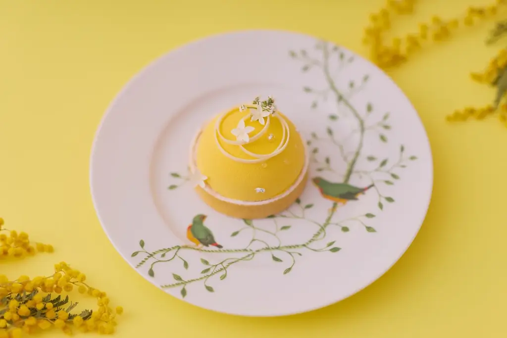 【大阪ステーションホテル、オートグラフ コレクション】3月1～8日「国際女性デー」を祝って、ミモザ色に包まれるホテル体験　ミモザにインスパイアされたケーキとカクテルが期間限定で登場 画像 3