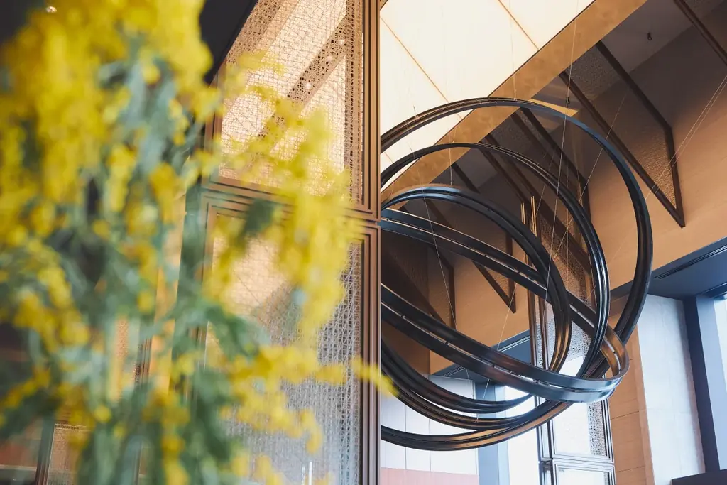 【大阪ステーションホテル、オートグラフ コレクション】3月1～8日「国際女性デー」を祝って、ミモザ色に包まれるホテル体験　ミモザにインスパイアされたケーキとカクテルが期間限定で登場 画像 5