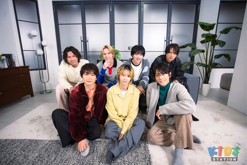 キッズステーションで放送中の「真夜中の2.5MENず」2026年3月8日（日）に放送される#5からは舞台『弱虫ペダル』出演の７名が集結！ 画像 2