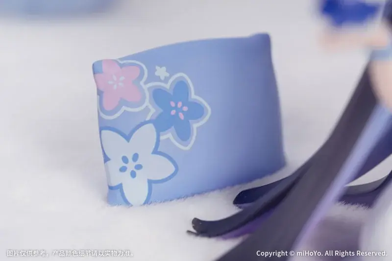 大人気アクションゲーム『崩壊3rd』より「ゼーレ」が、ちょこんと横座りする姿で立体化。あみあみにて予約受付中。 画像 8