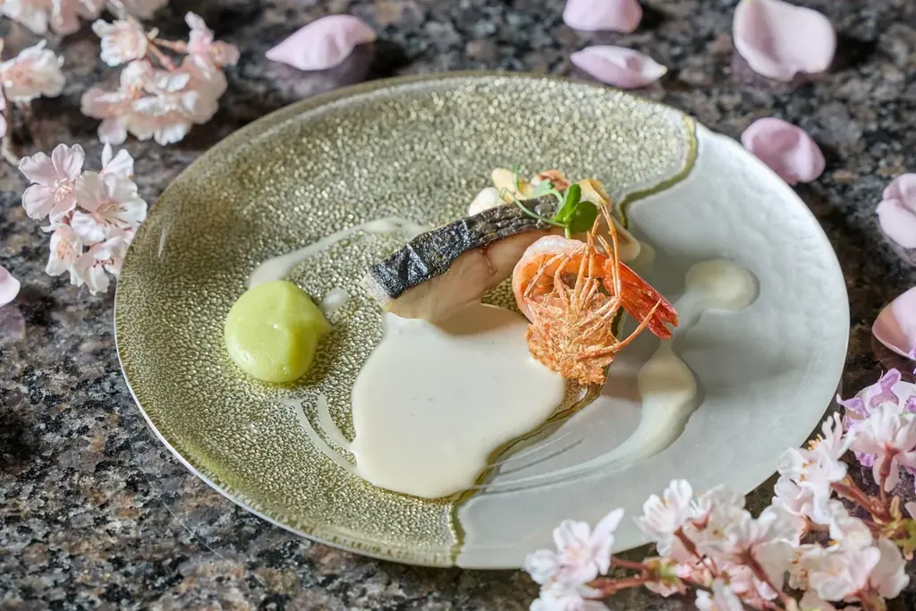 【名古屋】【ホテル開業10周年】桜鯛、鰆、いちごなど旬の食材で春を満喫！『五感で楽しむ春の特別コース～桜華～』販売 画像 4