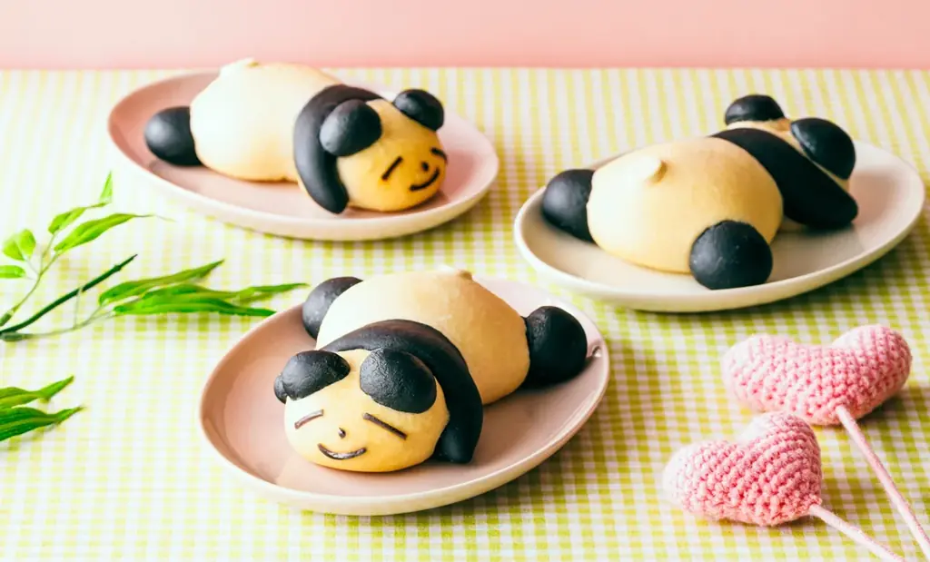 木村屋×山﨑愛生、新作パン『パンダさん』先行予約開始