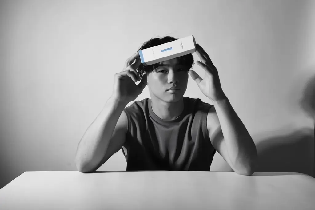 【新発売】天然由来100%「ルミエプラス モイストリップ」。Bリーグ内尾聡理選手×画家 太田宏介氏との特別なコラボレーション 画像 3