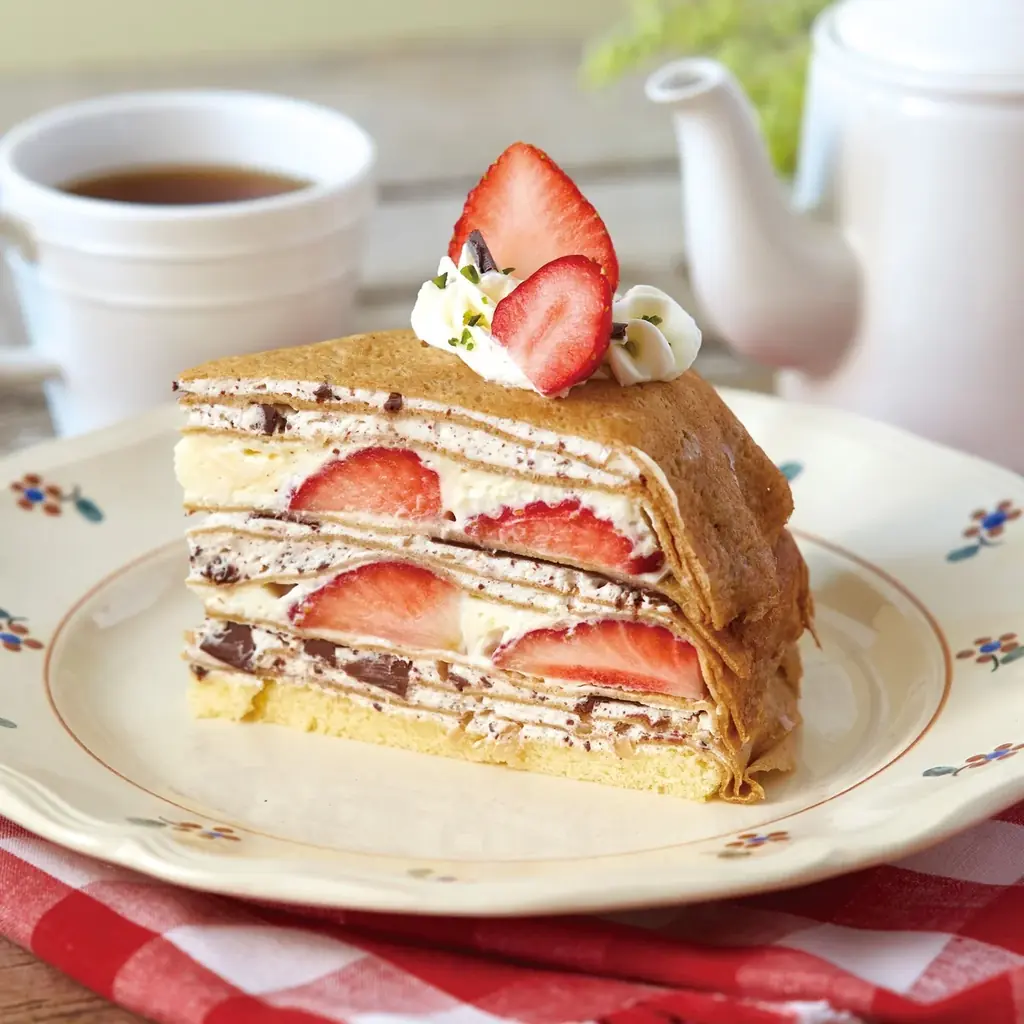 【Afternoon Tea LOVE&TABLE】さくら、抹茶、苺など、春のミルクレープ発売！新作の「抹茶マスカルポーネとバナナのミルクレープ」や、“あまおう苺”の5層仕立てミルクレープなど 画像 7