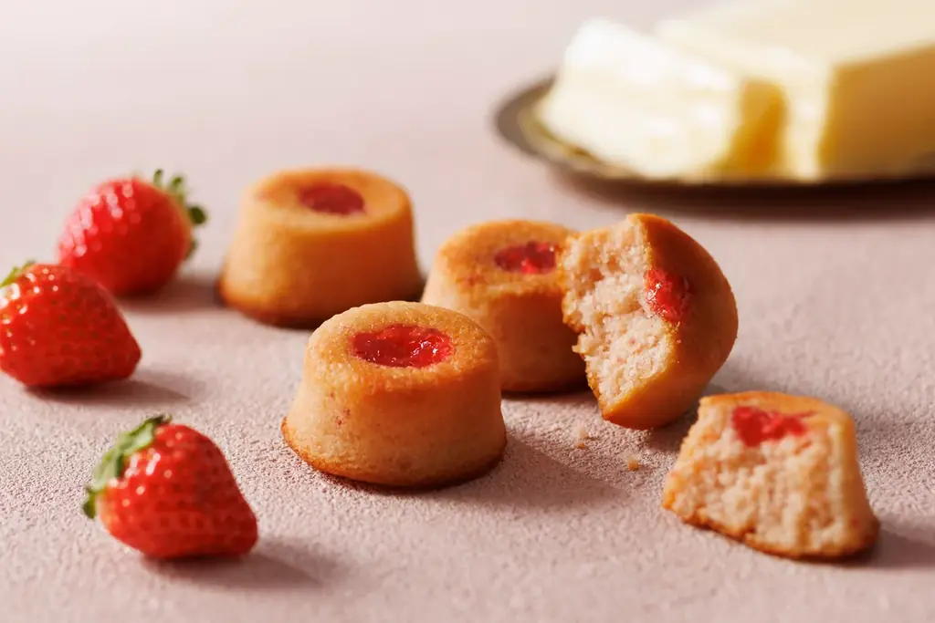 “栃木県産 とちあいか” のジャムと合わせた至高のバター菓子。【ザ・マスターbyバターバトラー 】 より昨年も好評いただいた『バターストロベリーケーキ』を3/1から発売。 画像 1