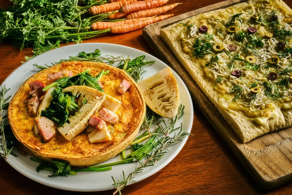 ホワイトアスパラガスを添えたローストビーフなど6種から選べるメインと約20種の春食材の前菜＆チェリーや抹茶をつかったスイーツも堪能　テラス席やシャンパンフリーフロー付プランも選べる春のセミビュッフェ 画像 3