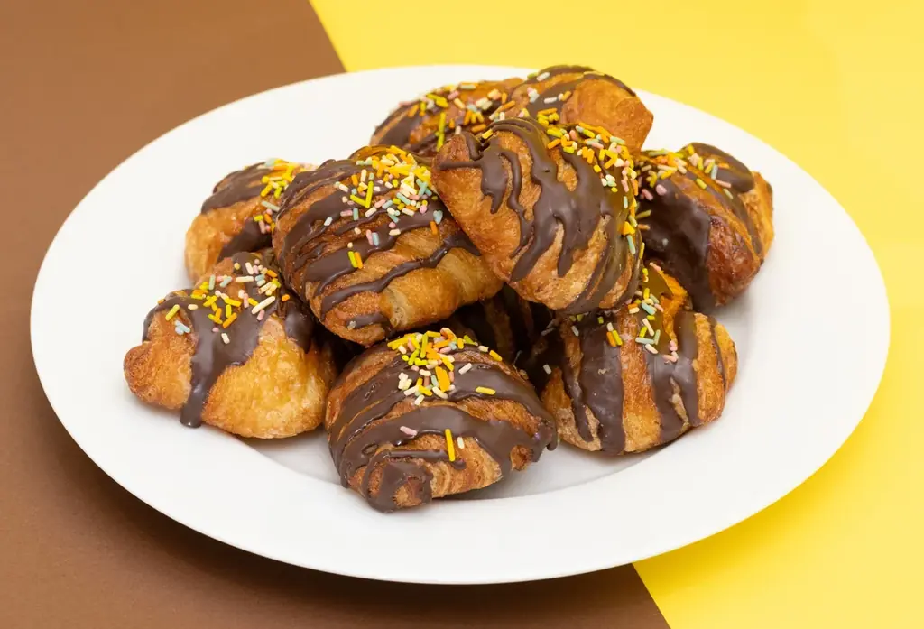 【好評につき第2弾！】3月20日は『ミニオンの日』【ミニクロワッサン専門店ミニヨンにて – 大人気ブランド『ミニオンズ』限定コラボ商品販売決定！！ 3月1日（日）〜 全国店舗にて販売 画像 2