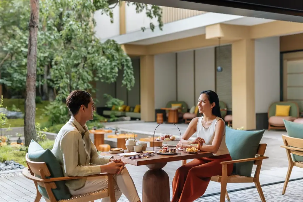 ホテルに咲く枝垂れ桜と桜アフタヌーンティーで春を満喫。 自然派ラグジュアリーリゾート「シックスセンシズ 京都」の 桜プロモーション 画像 14