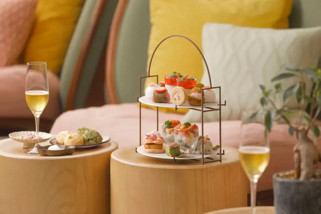 ホテルに咲く枝垂れ桜と桜アフタヌーンティーで春を満喫。 自然派ラグジュアリーリゾート「シックスセンシズ 京都」の 桜プロモーション 画像 3