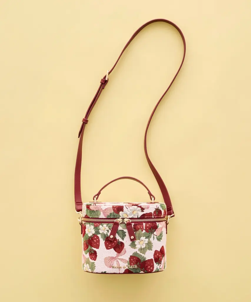 【Maison de FLEUR】フランスの名門ゴブラン織りメーカー「ART DE LYS」との大人気コラボ第7弾！甘酸っぱいいちごの世界観を表現した新作が3月6日(金)発売 画像 5