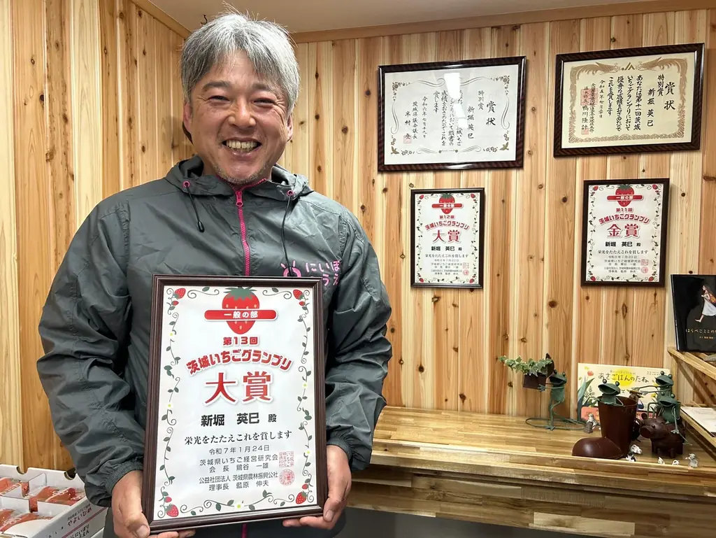 【スイパラでいちご狩り】いちごの王様「あまおう」 vs 2年連続大賞農家の「すいぱらひめ」を食べ比べ！贅沢「こぼれいちごのショートケーキ」も登場 画像 4