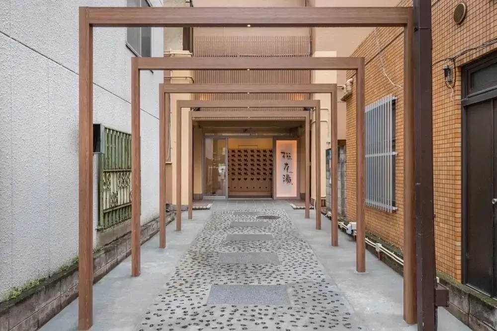 スポーツビューティーブランド「ONE BREATH（ワンブレス）」× 中野の人気銭湯「松本湯」初コラボ開催。顔の上で液体から泡へ変化する“新感覚洗顔”を体験 画像 11