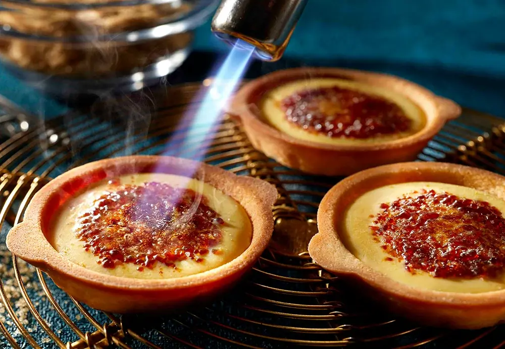 【春夏限定】東京駅で2年連続1位の『ブリュレクリームタルト』から“ピスタチオ味”が新登場！季節味も入った春ギフトも＜ブリュレメリゼ＞ 画像 7