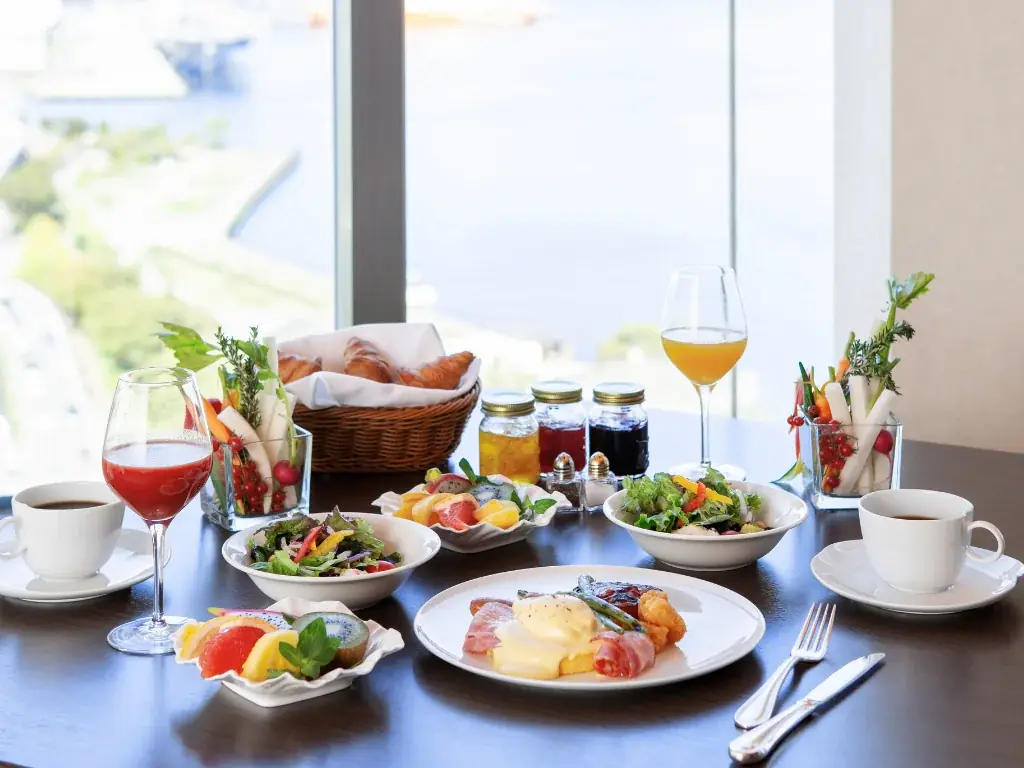 【メルキュール横須賀】春限定アフタヌーンティー付き「ピンク・スプリング」宿泊＆日帰りデイユース プランを発売 | 桜と海を望む三浦半島の春ステイを提案 画像 5