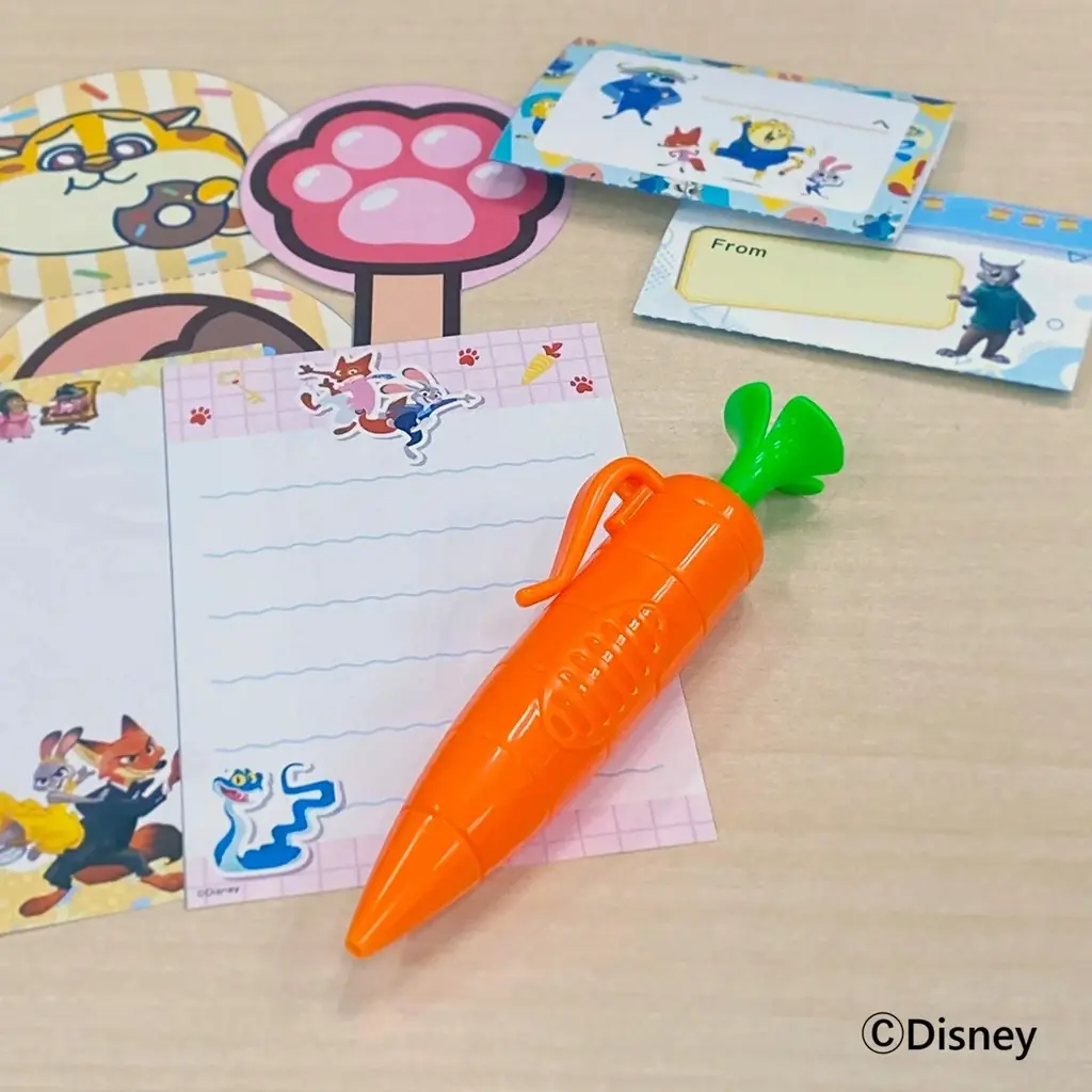 「にんじんペン」が超かわいい！　発売前から話題沸騰の『ズートピア2』付録つきムックが発売！　ジッパーバッグやスイーツ型メモなど豪華5大付録つき★ 画像 3