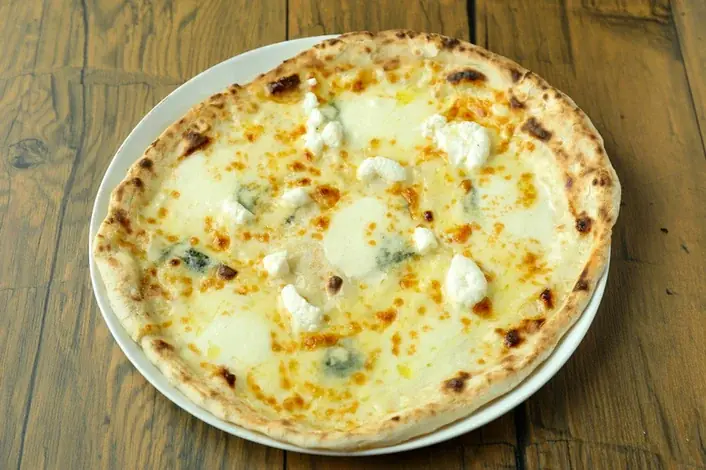 【土日祝限定】天王寺のチーズミートで全90種の熱々チーズ＆ピッツァ食べ放題ランチが解禁 画像 4