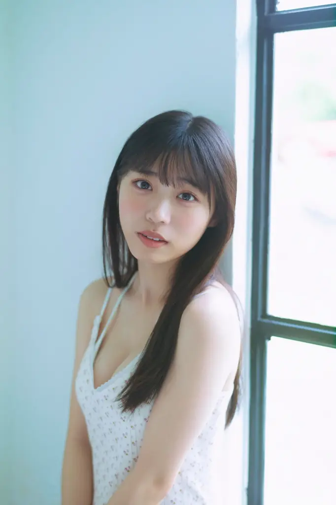 金澤亜美1st写真集が発売前重版、3/28記念イベント