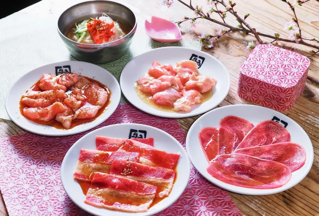 【牛角】新生活・春の焼肉祭り！「生ビール」190円＆「タン・カルビ」290円！人気15品以上が何回でも特別価格 ～創業期からの看板メニュー「牛角上ハラミ」も半額440円～ 画像 5