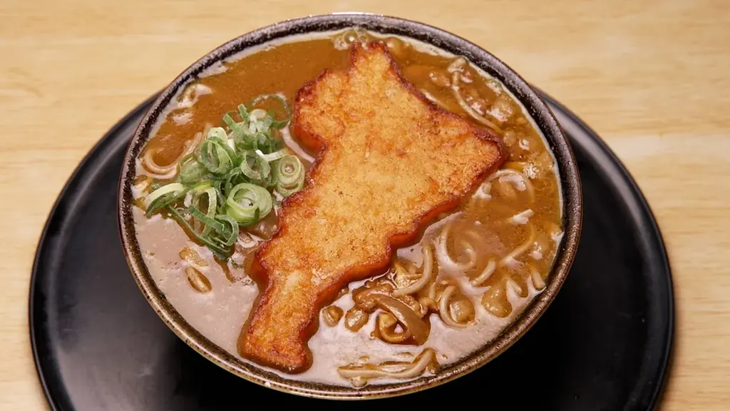 【ＢＳ日テレ】滋賀・大津で見つけた三世代が紡ぐおふくろの味！　５０年間愛され続ける「中村食堂」の名物鍋焼きには意外な食材が！　ドランク塚地「はぁ〜！ほんま優しい味です」 画像 3