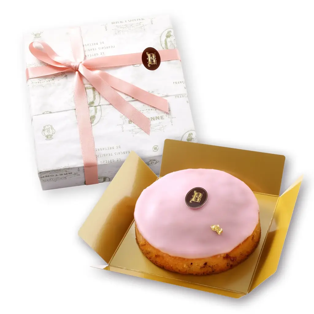 焼き菓子専門店〈ビスキュイテリエ ブルトンヌ〉より毎月人気の「ガトー・ナンテ クラシック」に3月限定の“桜”の味わいが登場！ 画像 2