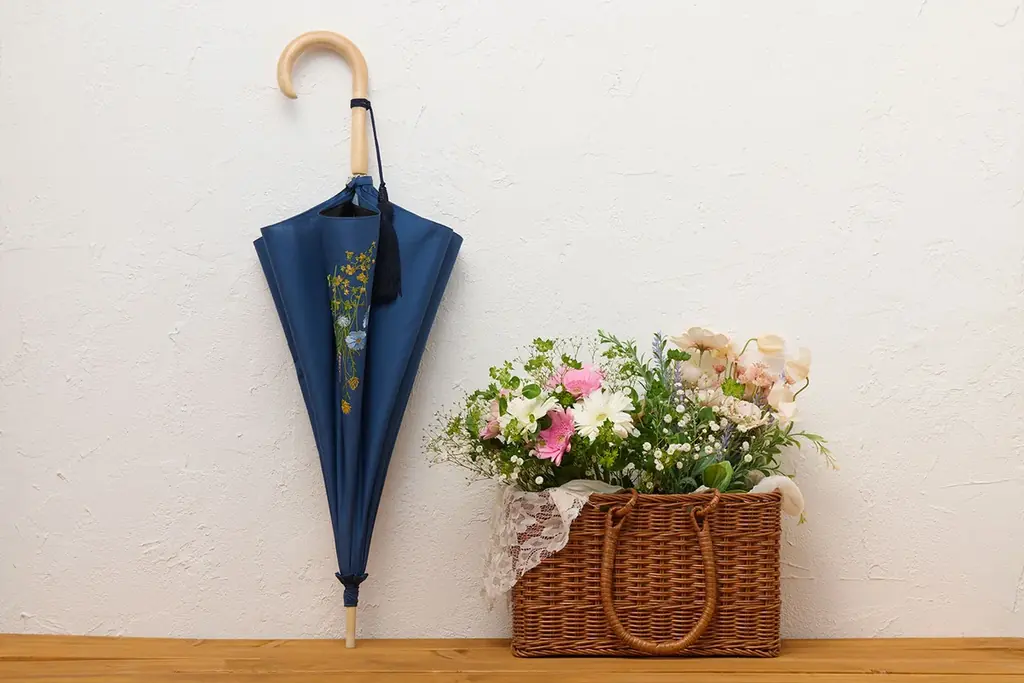 【2026年新作アイテム】トンボ洋傘前原光榮商店がメイドインジャパンにこだわった新作日傘を3月2日に発売。フェア期間中35,000円以上のご注文でオリジナル扇子をプレゼント。 画像 20