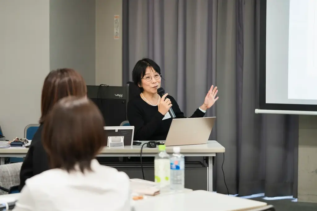 金融機関で働く女性がキャリアについて考える自主交流会「アフタヌーン・井戸端ダイアログ＠広島」を2月21日に開催。8金融機関から13名が参加し、キャリアデザインについて対話。 画像 2