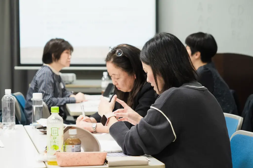 金融機関で働く女性がキャリアについて考える自主交流会「アフタヌーン・井戸端ダイアログ＠広島」を2月21日に開催。8金融機関から13名が参加し、キャリアデザインについて対話。 画像 7