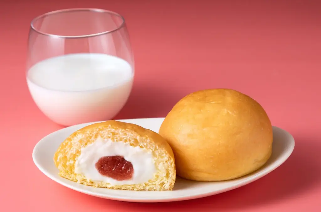 ミガキイチゴくりーむパン発売