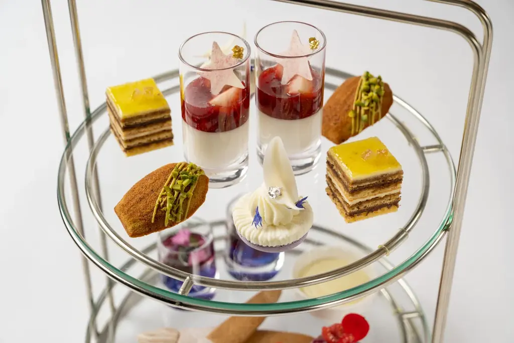 【メルキュール東京日比谷】劇場アニメ『パリに咲くエトワール』とのコラボレーションによるアフタヌーンティーを3月３日（火）開始 画像 2