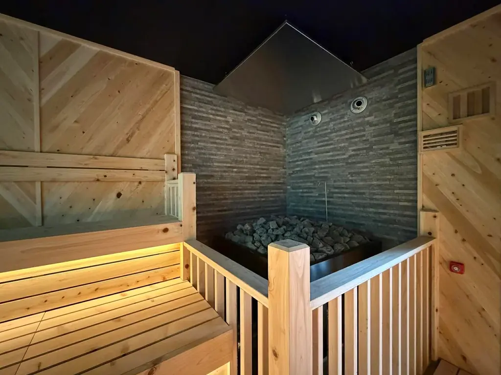 新潟県西蒲区　日帰り温泉じょんのび館　圧倒的没入体験で地域活性化2月28日（土）に「森のサウナ」リニューアル 画像 2