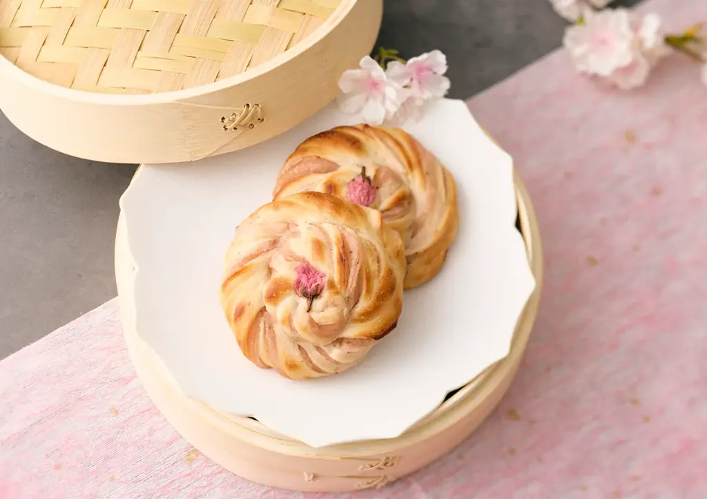 九品仏に本店をかまえるベーカリー「Comme’N」のSpring Collection春色が目にも鮮やかな“さくら”や“いちご”のパンから春のピクニックにぴったりなピッツァやサンドウィッチが新登場 画像 2