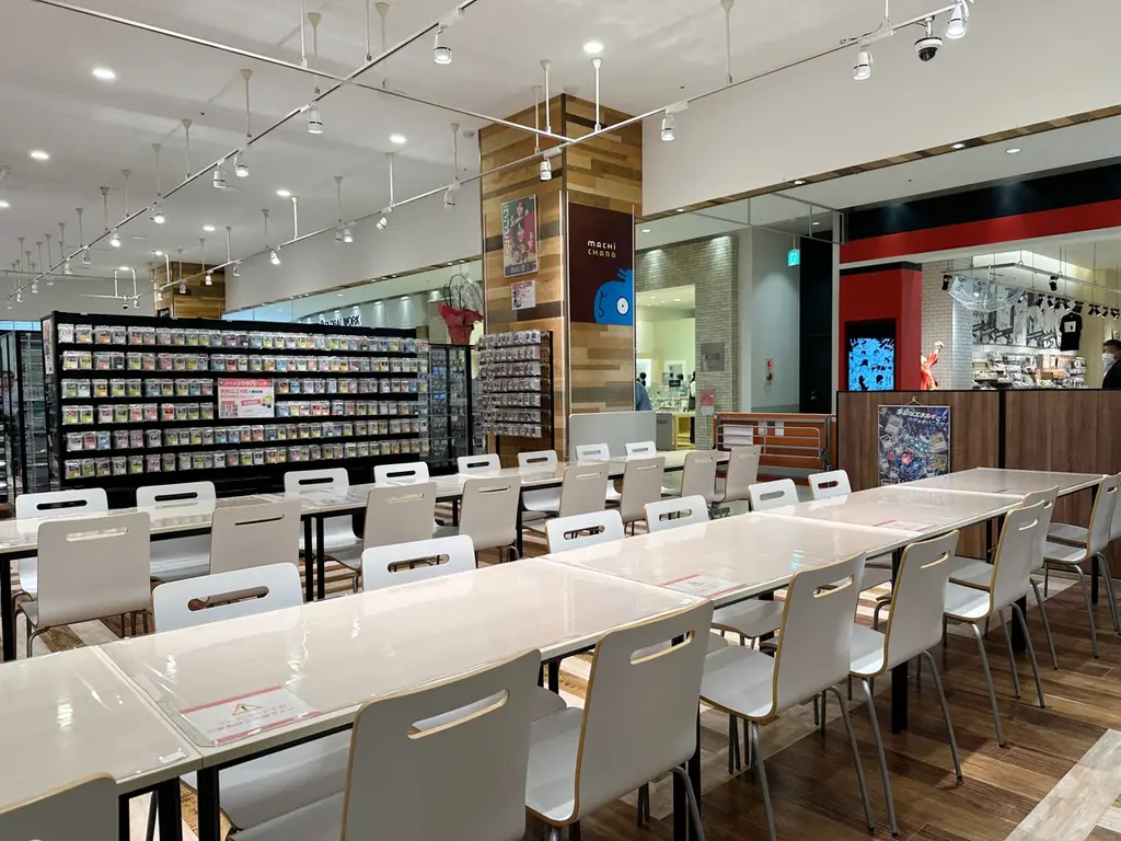 秋葉原発のホビーショップが松戸に誕生！トレカ・ガンプラ・ホビーが充実！32席のトレカ対戦スペース完備。「まちキャラ松戸店」が3/7（土）グランドオープン！ 画像 5