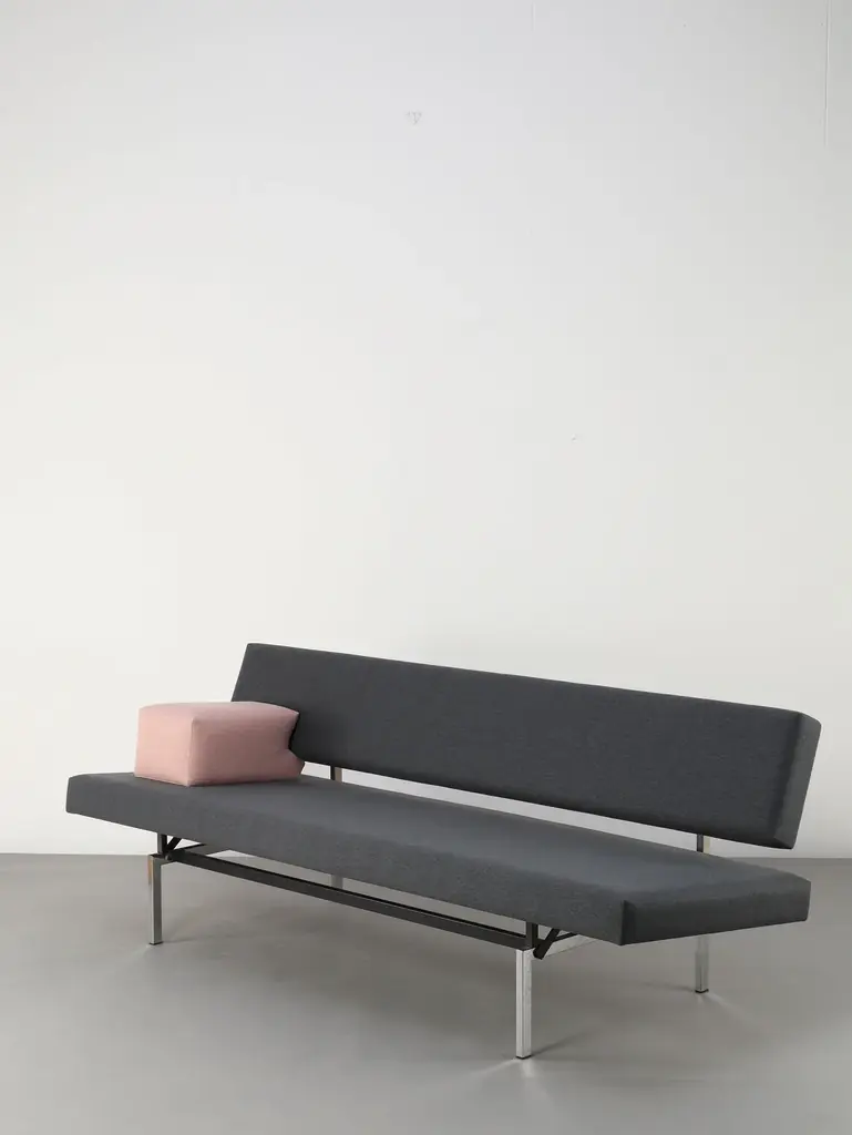 スタイリスト石井佳苗さん×ロイズ・アンティークス。ダッチヴィンテージ家具のミックススタイリング展『INTERSECTION – Dutch Modernism Edit -』 画像 2