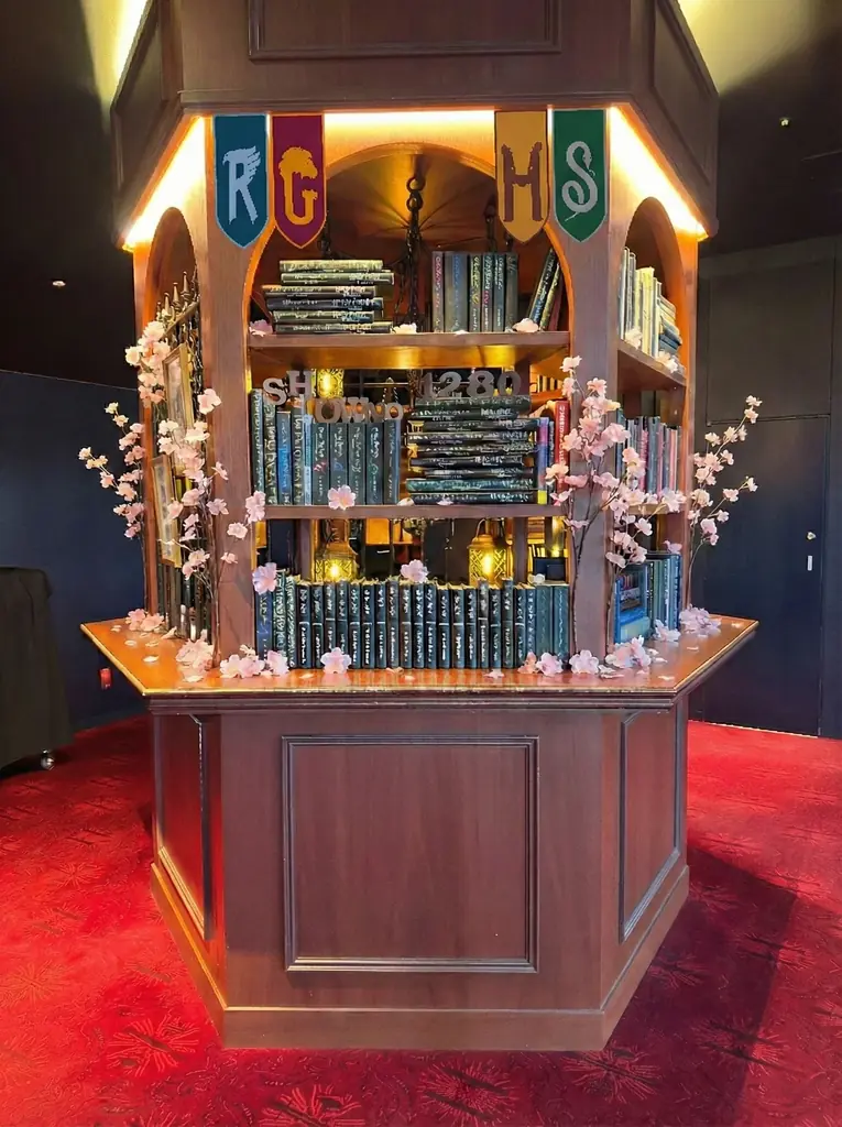 舞台『ハリー・ポッターと呪いの子』ラストイヤープロジェクト「朗読コンテスト」「ホグワーツ寮の春まつり～ハウスプライド2026～」開催決定！ 画像 3