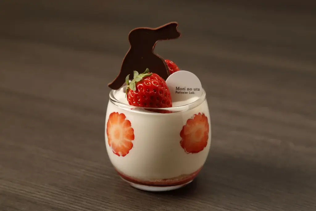 【雪の妖精がケーキで登場】シマエナガモチーフのスイーツを「定山渓 鶴雅リゾートスパ 森の謌」で販売中 画像 5