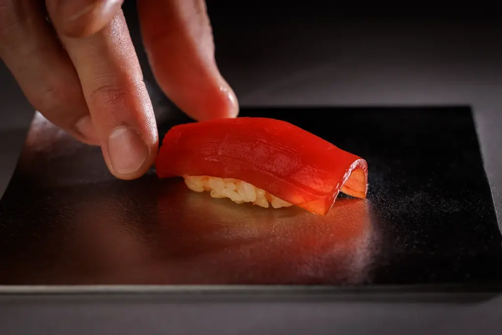 【好評につき3月も延長】六本木で“1貫200円”の赤酢寿司コース体験！15000人超が来店した「本格江戸前寿司15貫¥3,000コース」を限定開催┃鮨カゲロウプロジェクト 画像 3