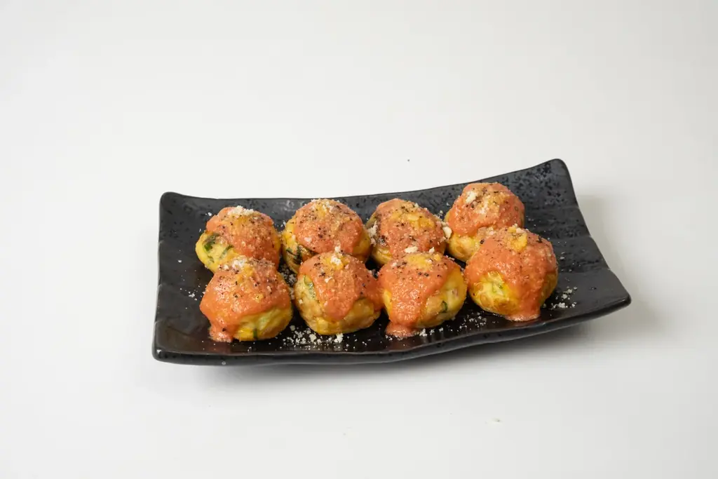 3年連続コラボ！かねふく×たこ家道頓堀くくる春限定「バター香る 博多明太たこ焼」3月1日より全国発売 画像 2