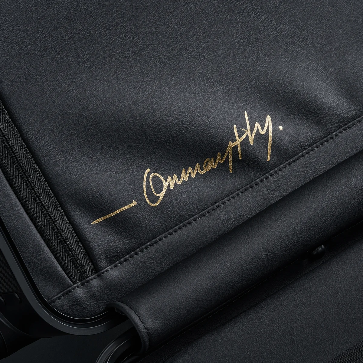 出張移動のストレスは、素材と構造で減らせる。ハイエンド・ビジネスに向けたカーボンファイバーラゲージMVST「Carbon S 2.0 / Carbon X 2.0」 画像 12