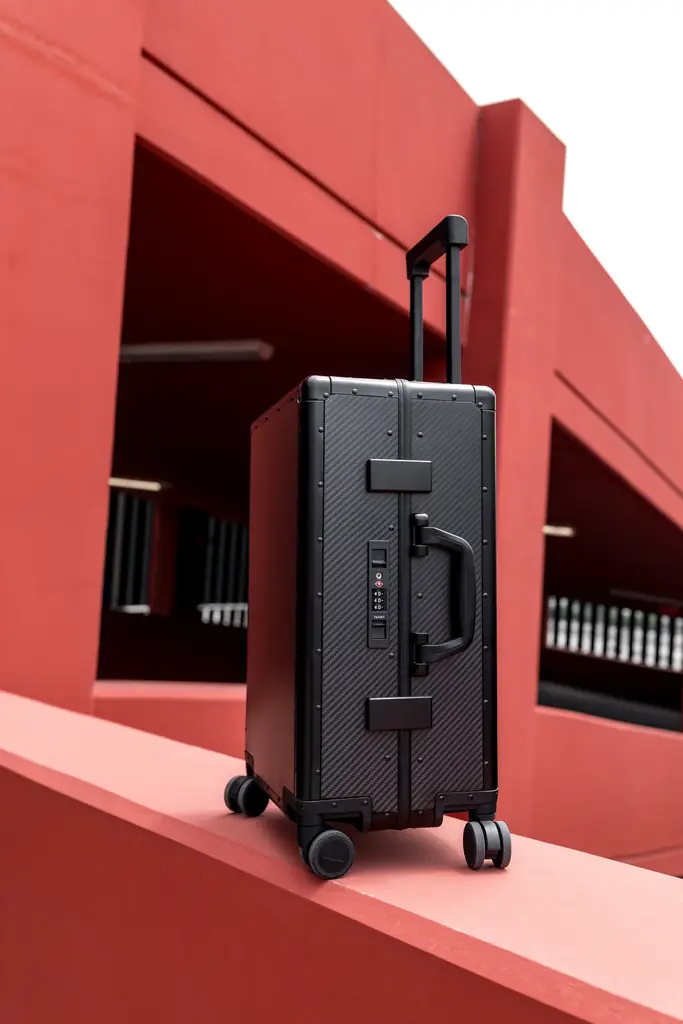 出張移動のストレスは、素材と構造で減らせる。ハイエンド・ビジネスに向けたカーボンファイバーラゲージMVST「Carbon S 2.0 / Carbon X 2.0」 画像 6