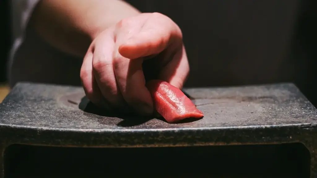 【日本橋すし処 二ノ宮】食べログ3.5以上の高級寿司店監修本格江戸前寿司15貫が平日限定破格の3,300円（税込）｜1日20名様限定 画像 2